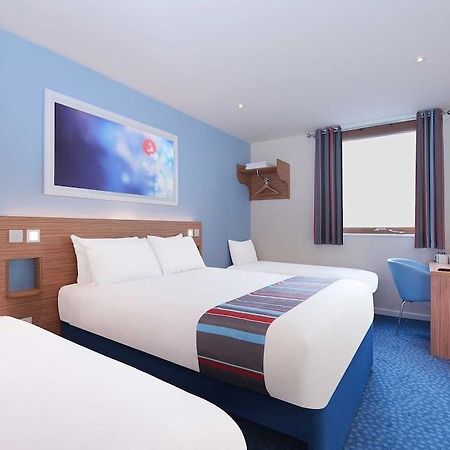 Travelodge London อีลลิง ภายนอก รูปภาพ