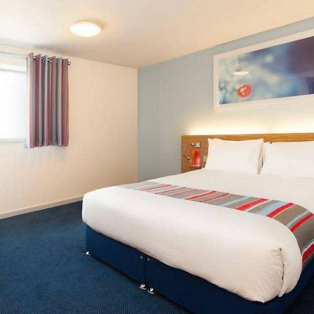 Travelodge London อีลลิง ภายนอก รูปภาพ