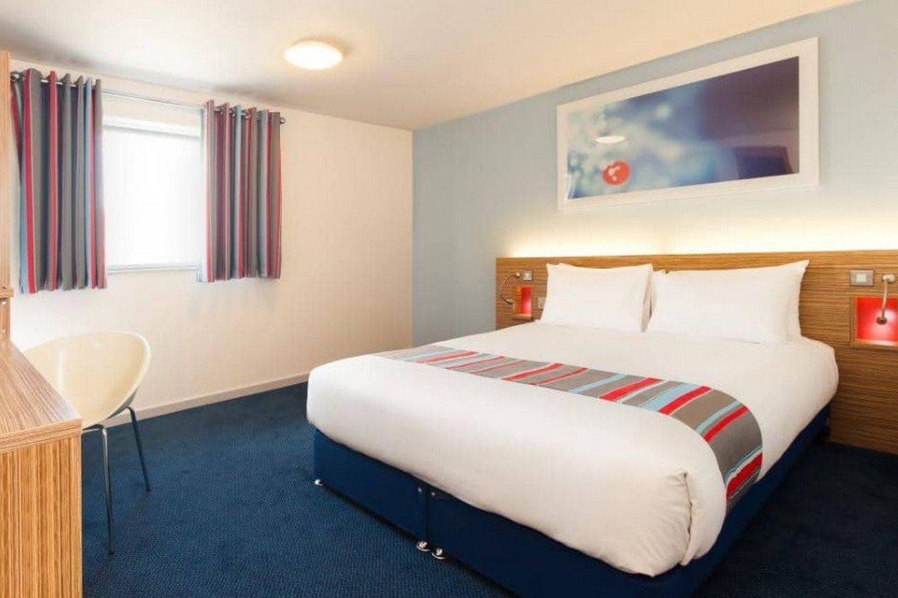 Travelodge London อีลลิง ภายนอก รูปภาพ